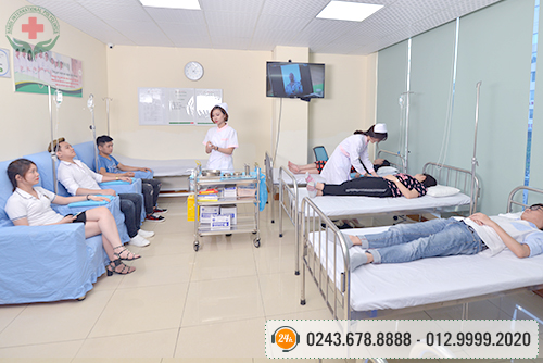 Bệnh nhân viêm âm đạo được chăm sóc tận tình tại Phòng Khám Đa Khoa Quốc Tế Hà Nội