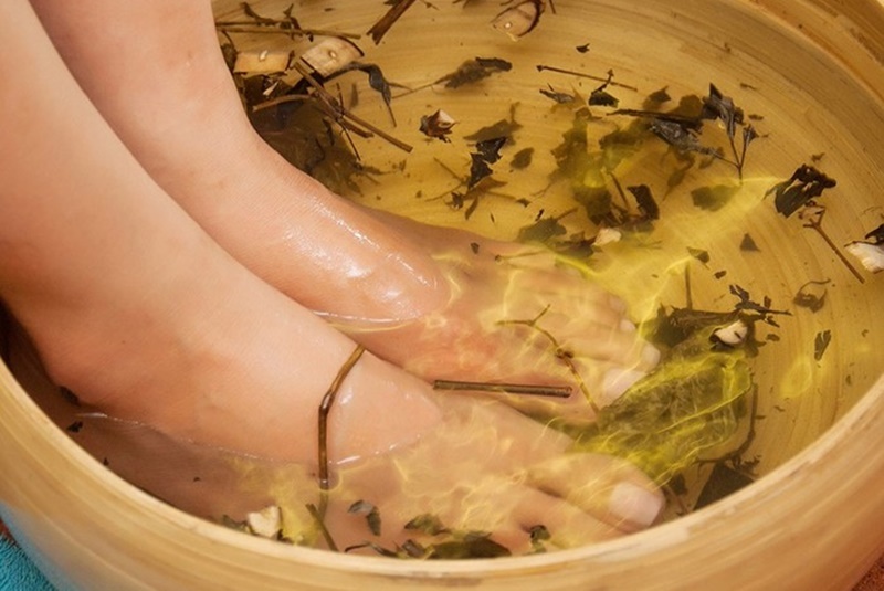 Ngâm chân giúp cải thiện hiệu quả tình trạng khó ngủ